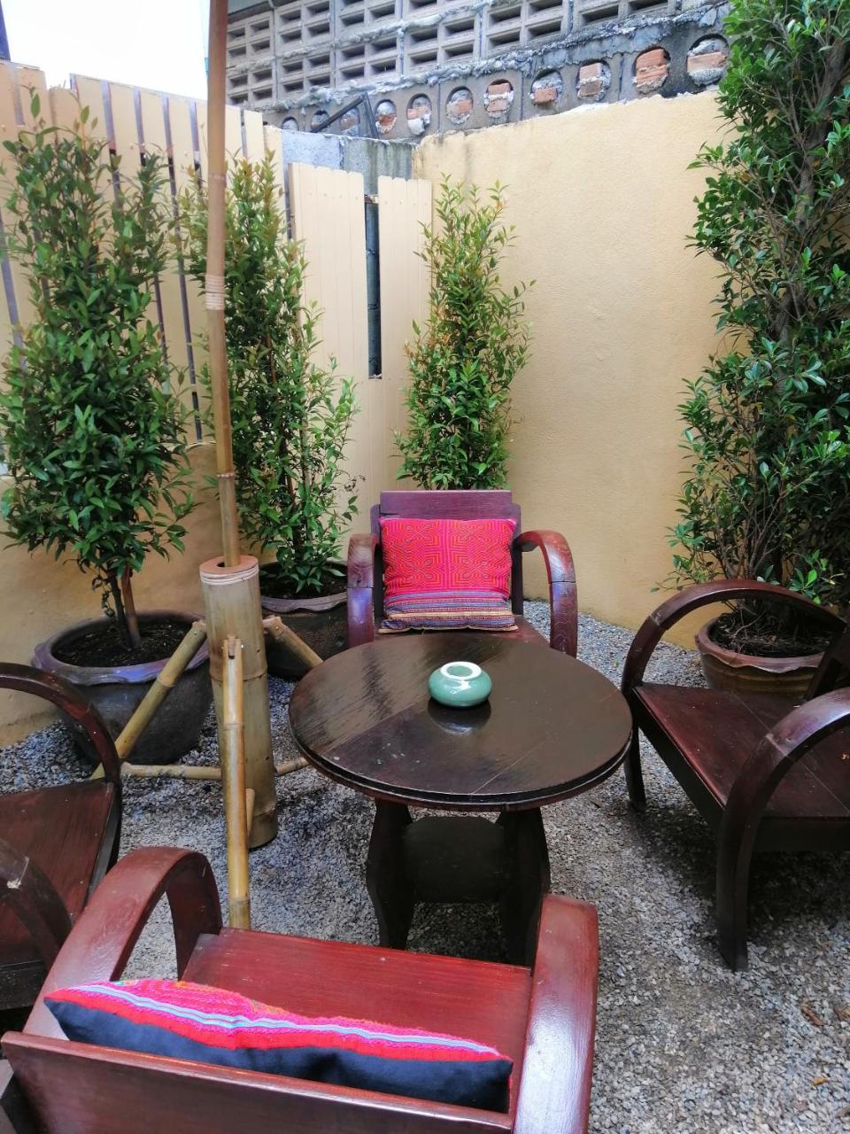Baan Khun Krub Hotel Chiang Mai Exterior foto