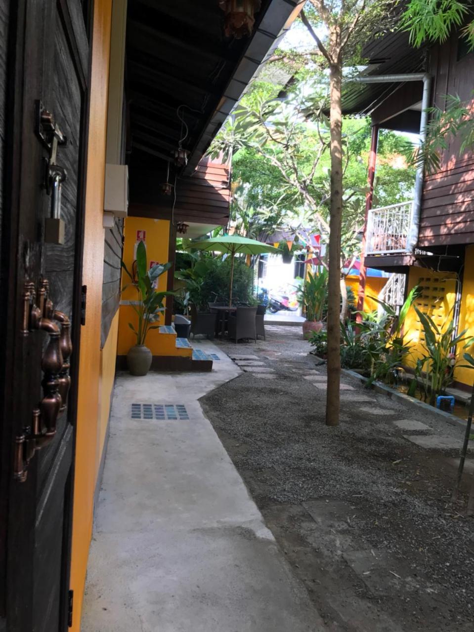 Baan Khun Krub Hotel Chiang Mai Exterior foto